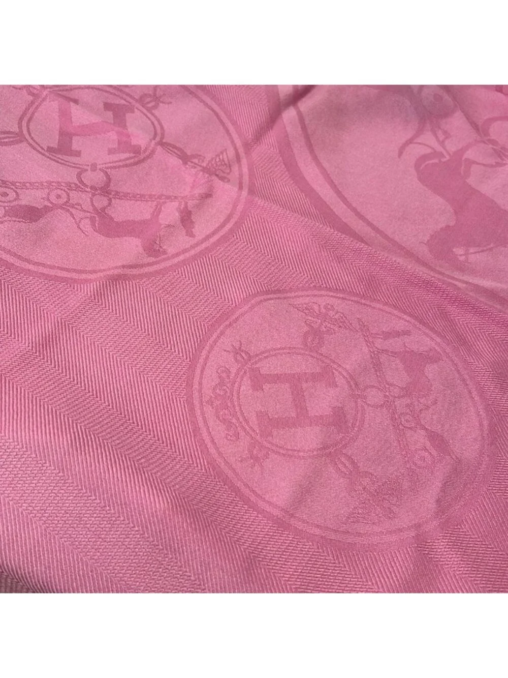 Hermes Shawl New Bliss Pink Cashmere Silk Scarf - Picture 5 of 8